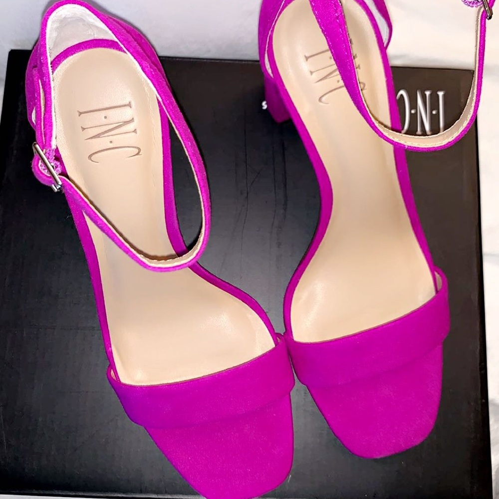 INC SQUARE-TOE BLOCK HEELS SIZE 7.5 - Picture 2 of 4